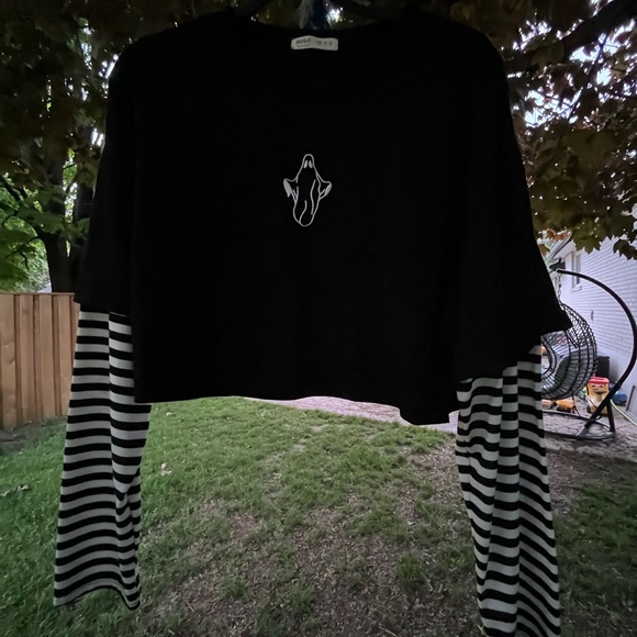 Striped sleeved ghost crop top // ROMWE - Picture 1 of 3
